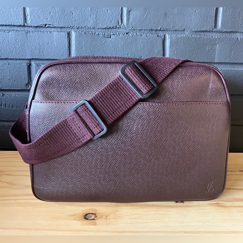 Louis Vuitton Shoulder Bag Taiga Reporter